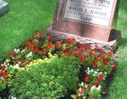 New Light Cemetery gravesite for Blonder